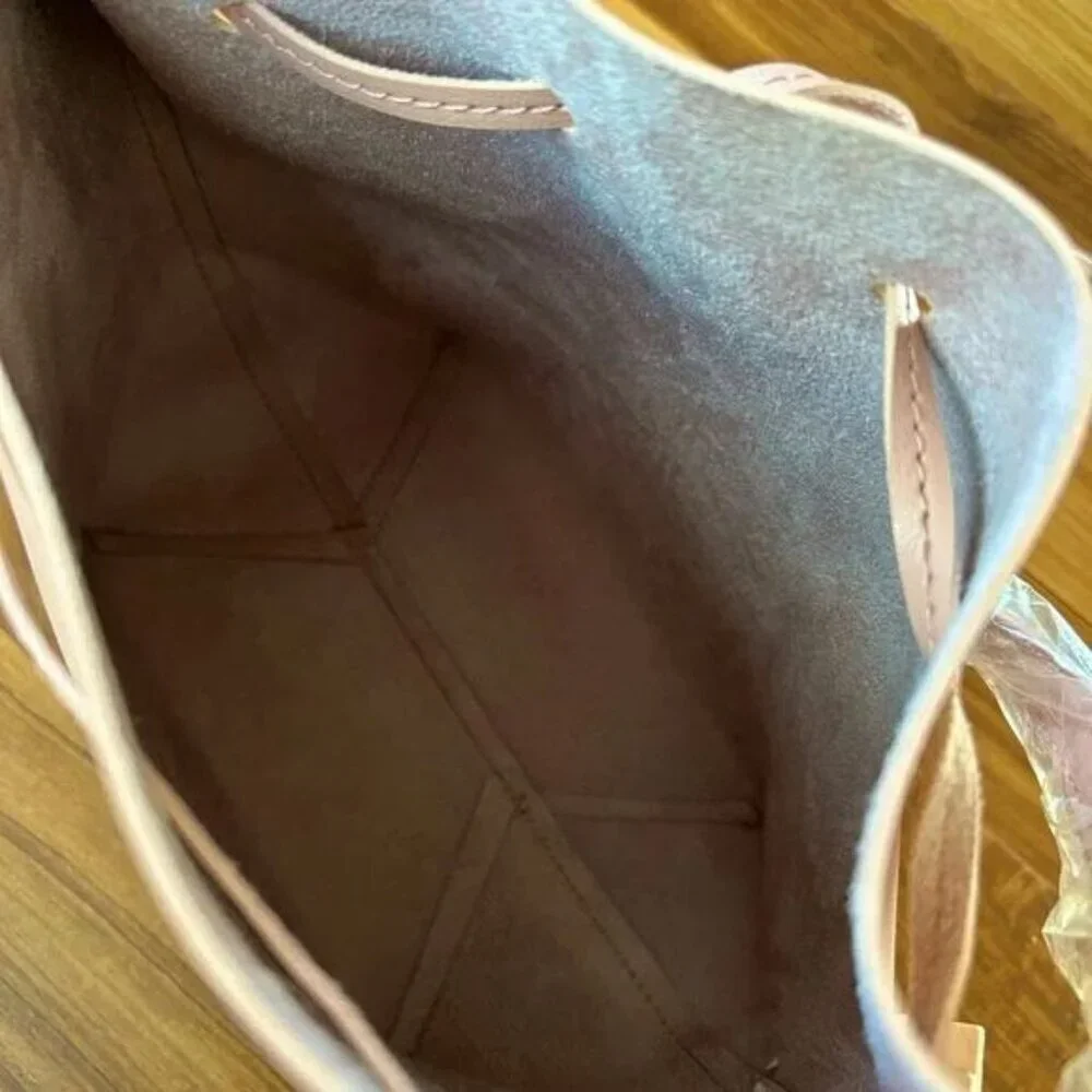 NWT Kayla + Ava | Women’s dusty rose crossbody bow tie bucket bag, vegan leather - Picture 5 of 11